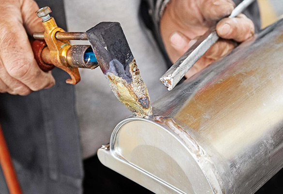 ZR Couverture : Spécialiste en travaux de zinguerie à Guingamp (22200) dans les Côtes-d'Armor (22)